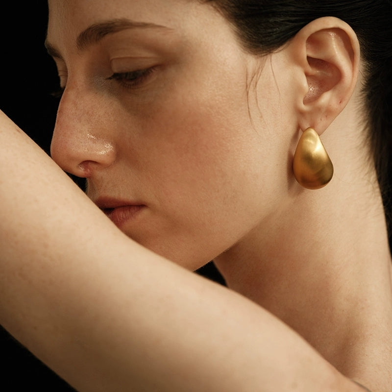 Éloise Earrings | French Aesthetic Drop Design - Platinum or Gold-Plated Copper