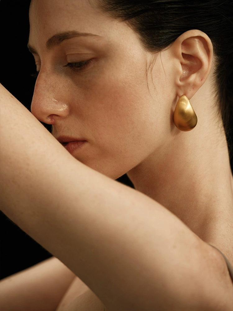 Éloise Earrings | French Aesthetic Drop Design - Platinum or Gold-Plated Copper